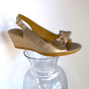 Soft Spots Leather Metallic Cream Open Toe Wedge Sandals